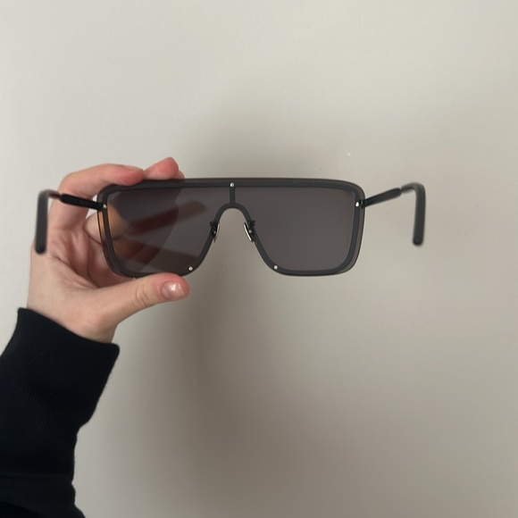 YSL sunglasses - Picture 4 of 6